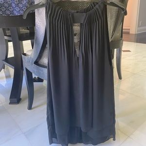 Super nice black top